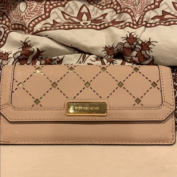 MICHAEL KORS WALLET - Picture 1 of 4